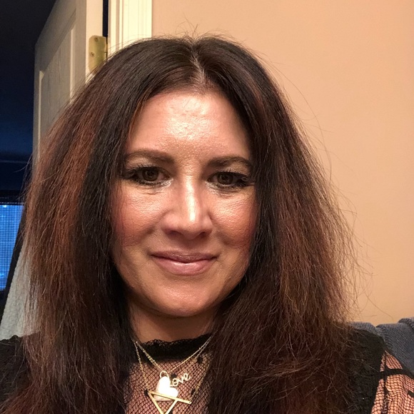 Meet your Posher, Amy, Posh Ambassador II - Picture 15 of 16